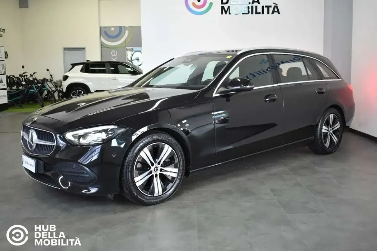 Begagnad Mercedes C220 200 HK (147 kW) 2021 Svart Kombi