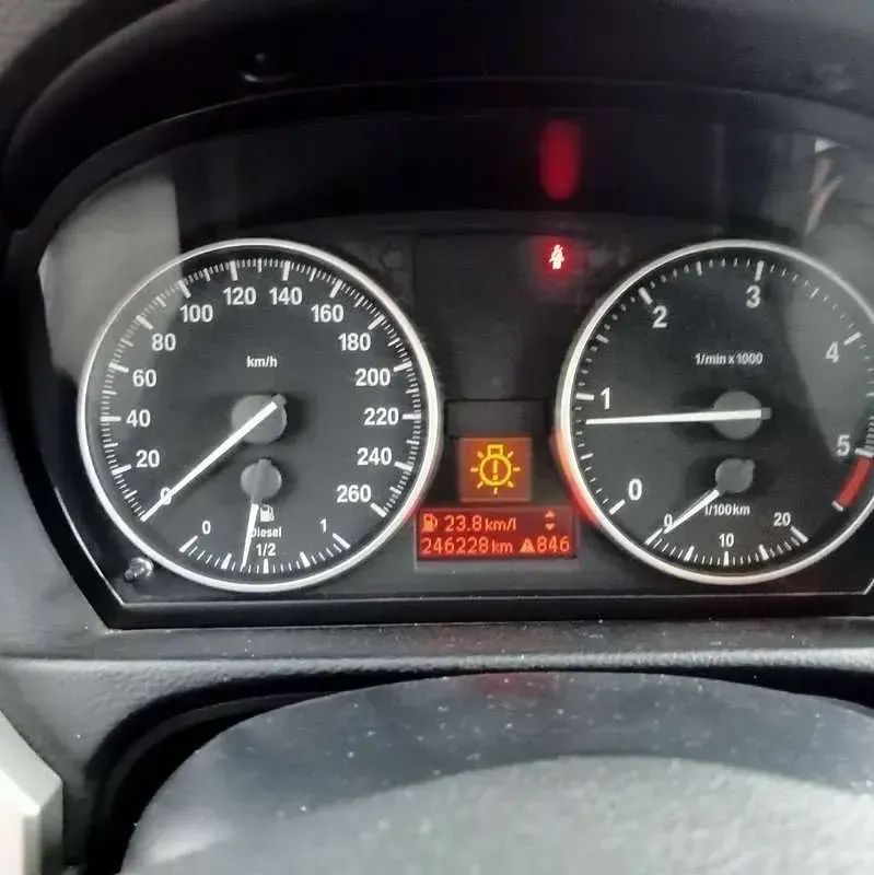 Usata BMW 318 Efficient Dynamics 145 CV (106 kW) 2010 Nero Berlina