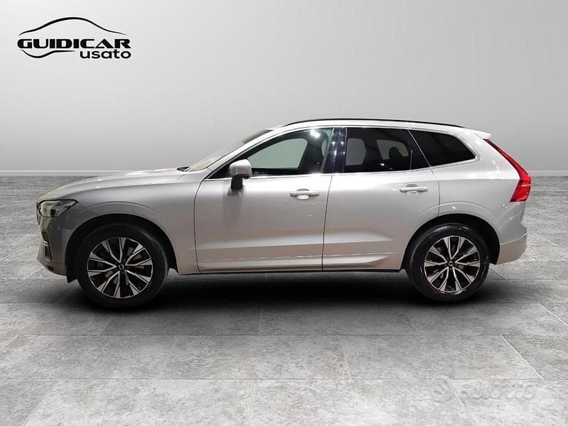Usata Volvo XC60 Core 197 CV (144 kW) 2023 Argento SUV