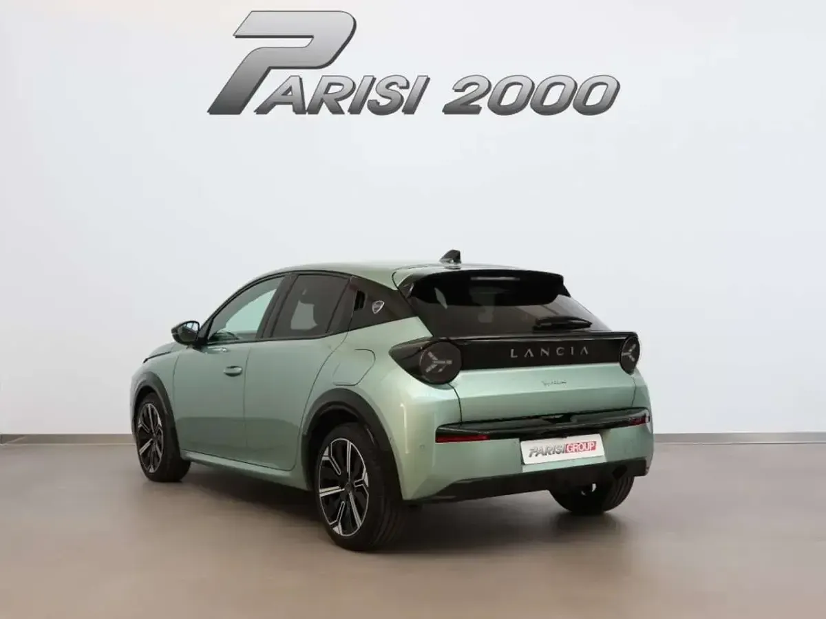 Usata Lancia Ypsilon 101 CV (74 kW) 2025 Verde giada Utilitaria