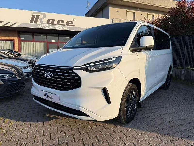 Usata Ford Tourneo Custom 136 CV (100 kW) 2025 Bianco Furgone