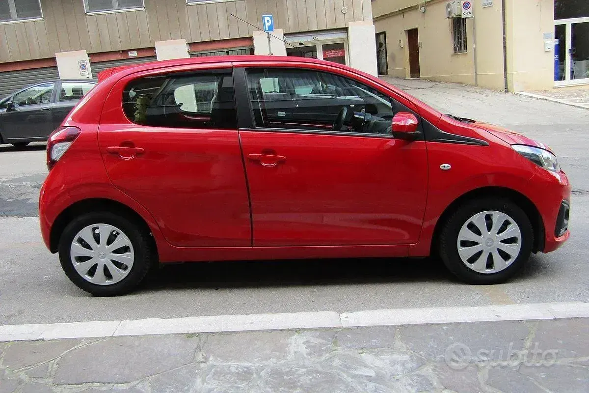 Usata Peugeot 108 Active 72 CV (52 kW) 2019 Rosso Utilitaria