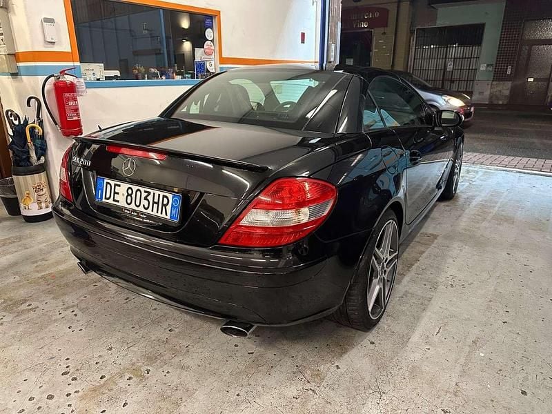 Usata Mercedes SLK200 163 CV (119 kW) 2007 Nero Cabrio