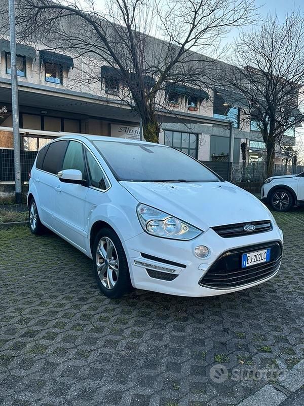 Usata Ford S-MAX Titanium 2012 Monovolume