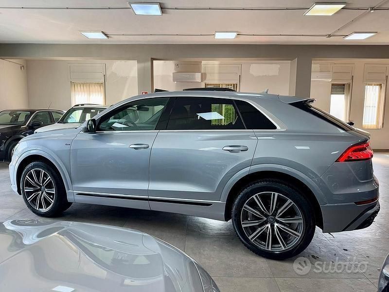 Usata Audi Q8 S-Line 286 CV (210 kW) 2020 Argento SUV