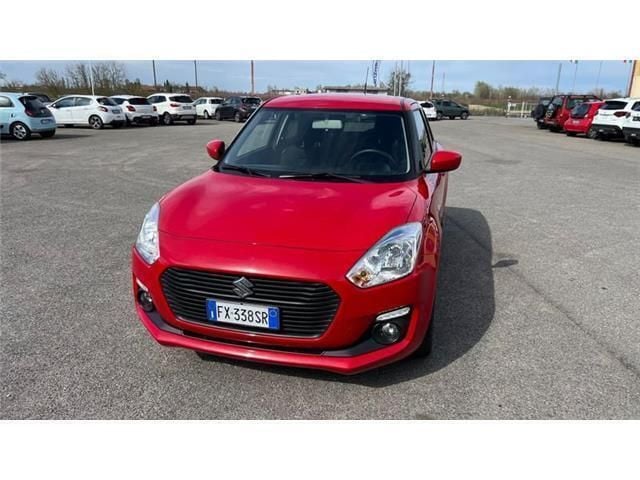 Rosso Usata 2019 Suzuki Swift Cool Tre volumi | 11.700 € (Ottimo prezzo) - Immagine 1/4