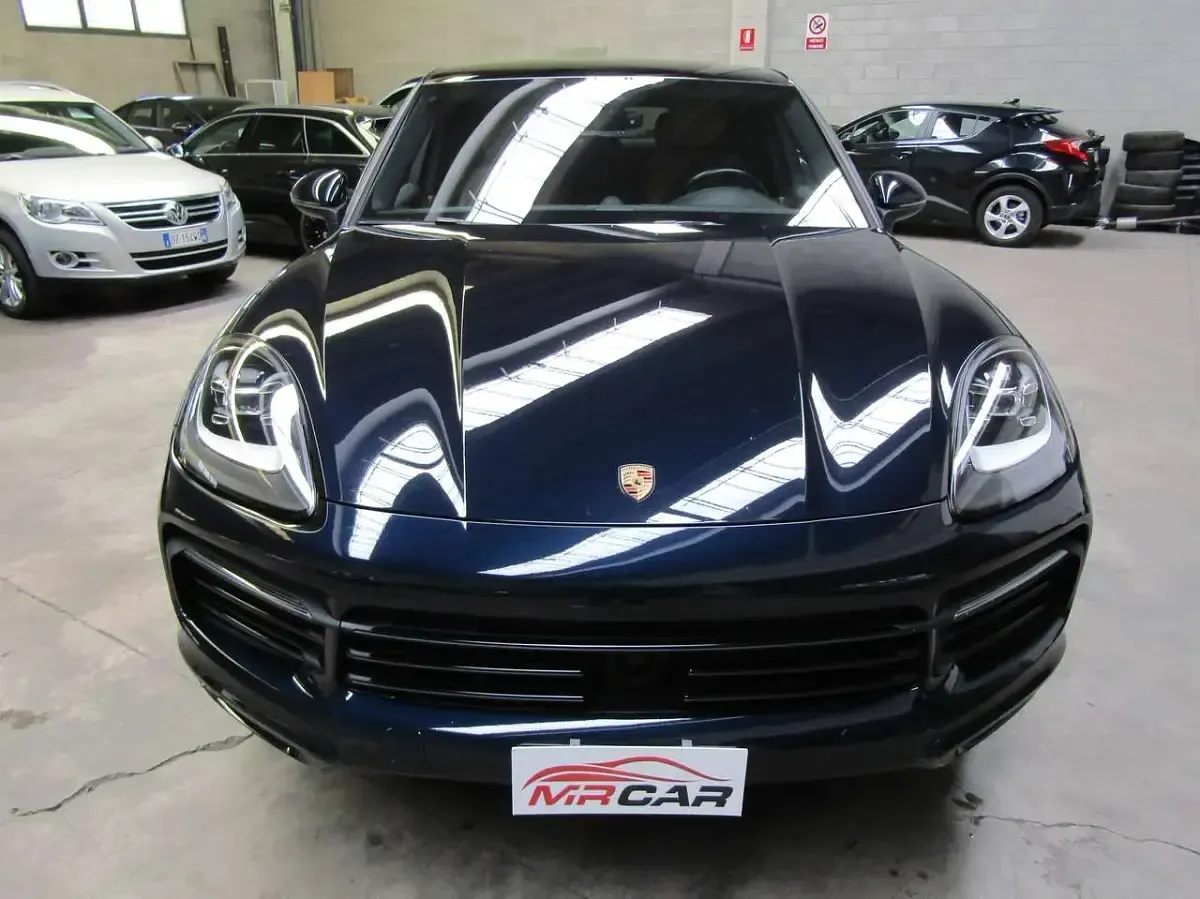 Usata Porsche Cayenne Coupe 340 CV (250 kW) 2021 Moonlight metallizzato Coupé