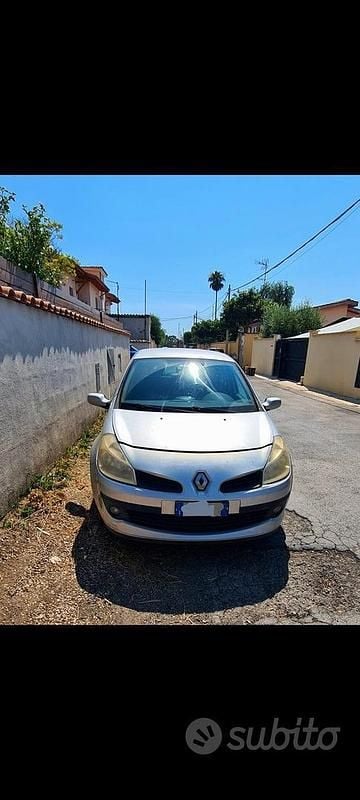 Brugt Renault Clio II 85 HK (62 kW) 2008 Grå Sedan