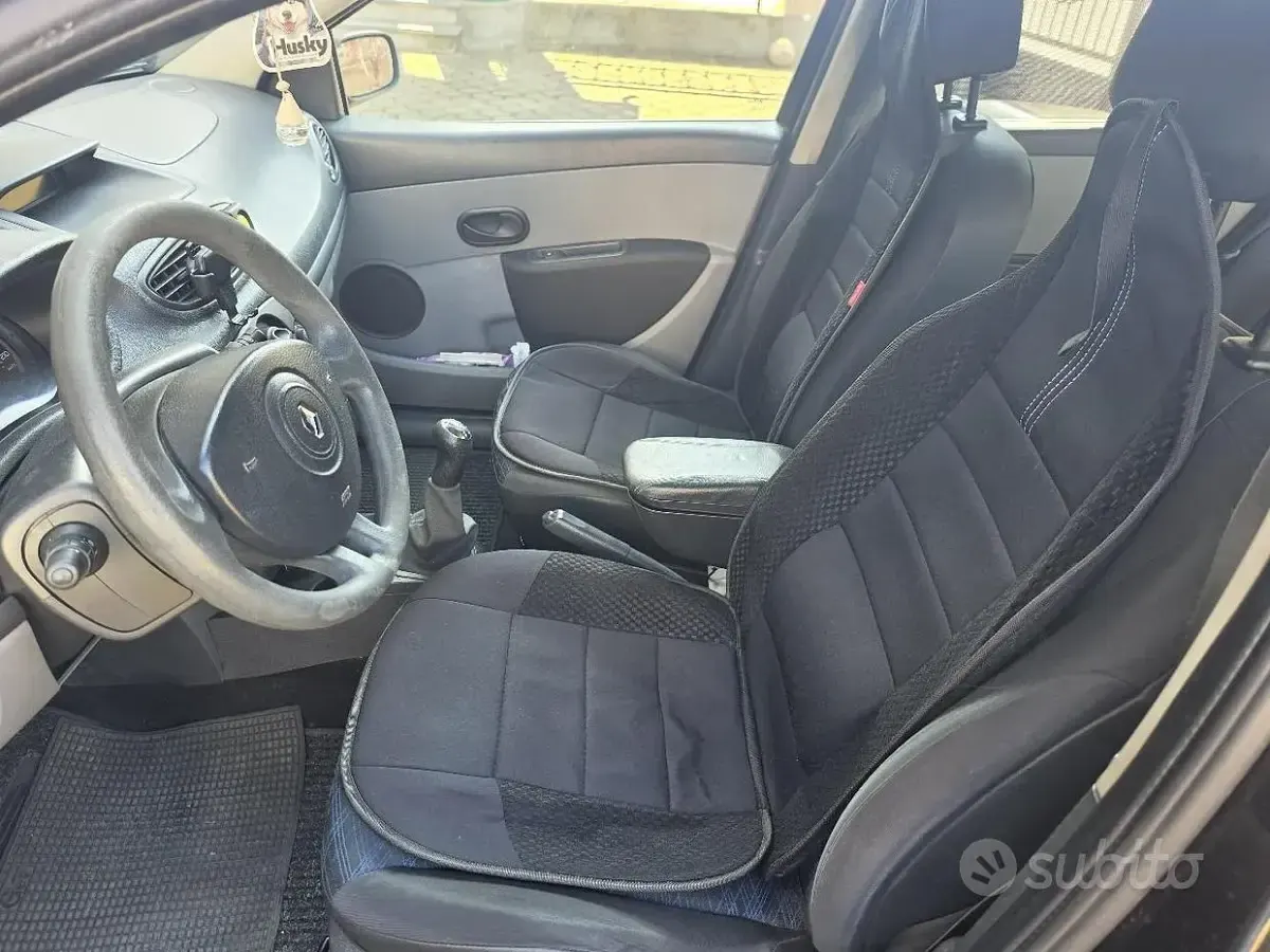 Usata Renault Clio II 70 CV (51 kW) 2007 Nero Berlina
