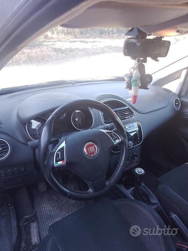 Usata Fiat Punto 95 CV (69 kW) 2016 Grigio Utilitaria