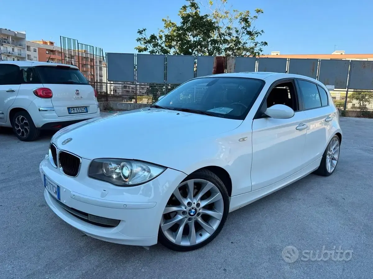 Usata BMW 118 143 CV (105 kW) 2010 Bianco Utilitaria