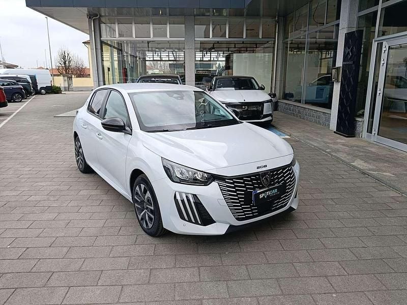 https://images.autouncle.com/it/car_images/c0d2100b-50b2-4ccd-8450-a6457c467215_2026-peugeot-208-business-line-101.jpg