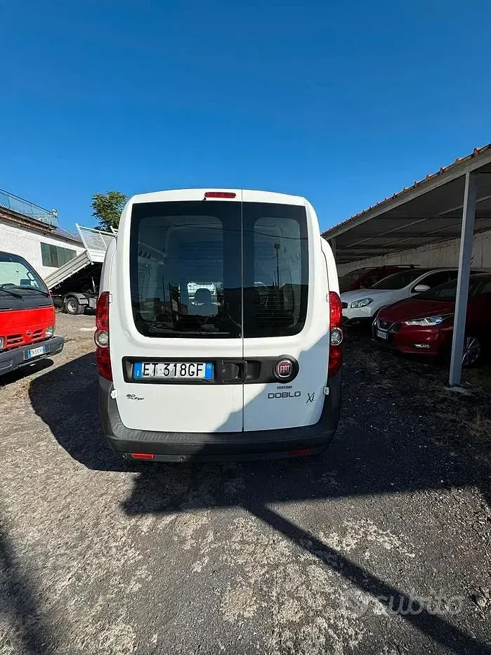 Usata Fiat Doblò 90 CV (66 kW) 2014 Bianco Monovolume
