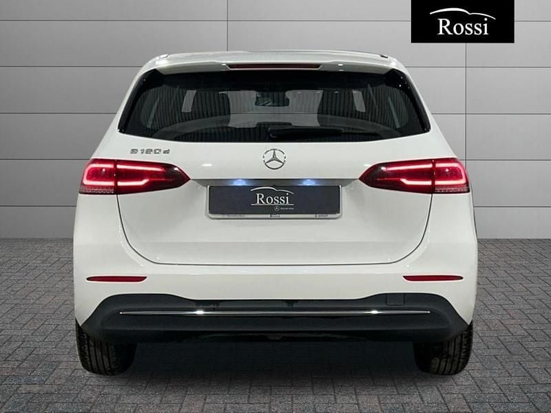 Usata Mercedes B180 Sport 116 CV (85 kW) 2019 Grigio Monovolume