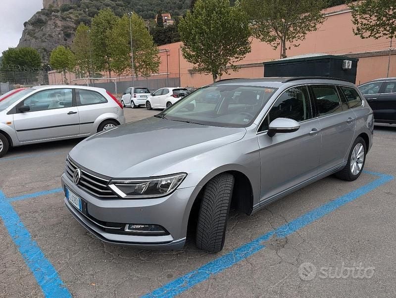 Usata VW Passat 120 CV (88 kW) 2017 Grigio Station wagon