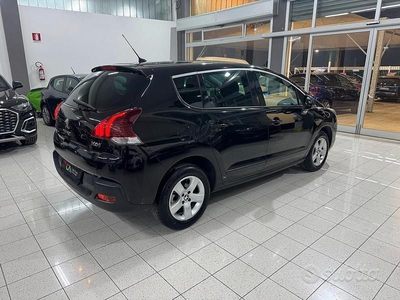 Usata Peugeot 3008 Business-Line 120 CV (88 kW) 2015 Nero Station wagon