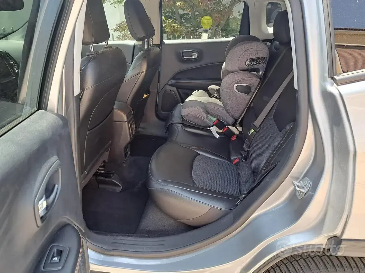 Usata Jeep Compass 140 CV (102 kW) 2020 Grigio SUV