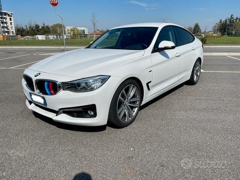 Bianco Usata 2013 BMW 320 Sport Line Tre volumi | 13.950 € (Molto cara) - Immagine 1/4