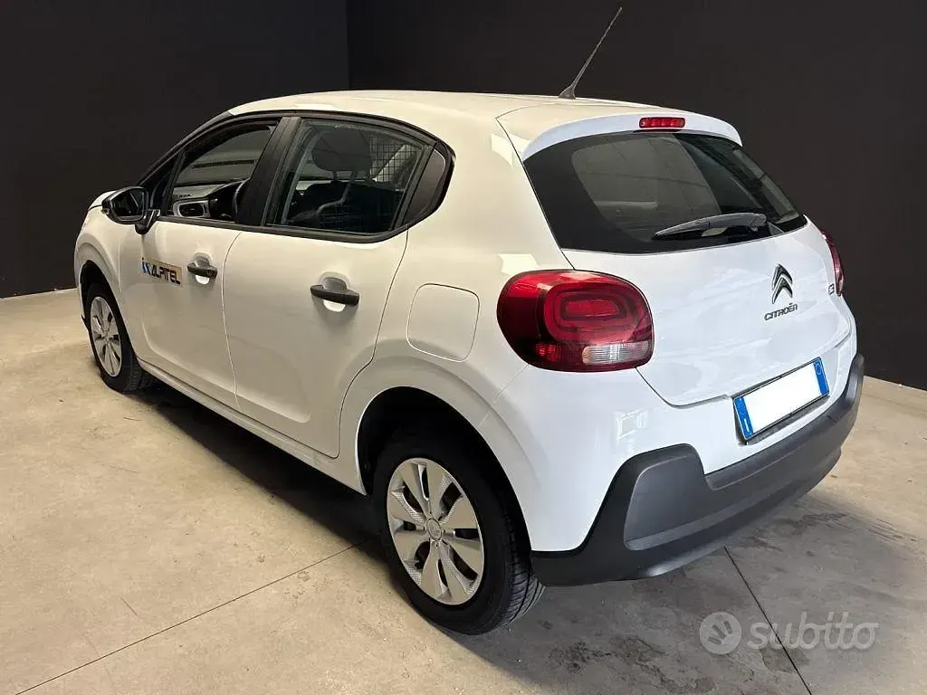 Usata Citroën C3 Feel 75 CV (55 kW) 2018 Bianco pastello Utilitaria
