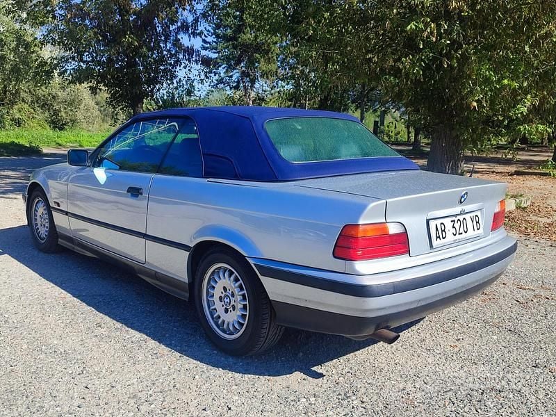 Usata BMW 320 Cabriolet Efficient Dynamics 150 CV (110 kW) 1995 Grigio Cabrio