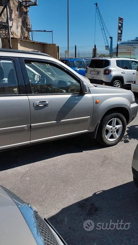 Usata Nissan X-Trail 114 CV (83 kW) 2003 Grigio SUV