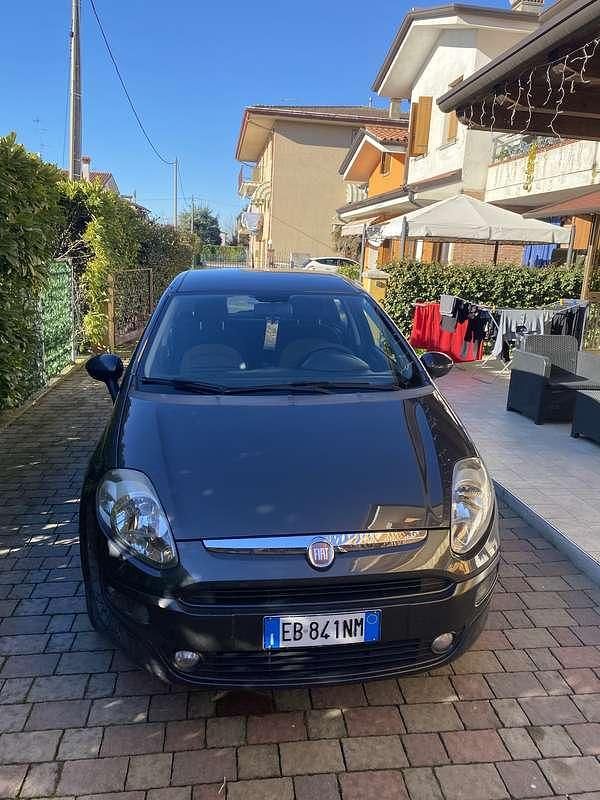 Usata Fiat Punto Evo Dynamic 77 CV (56 kW) 2010 Utilitaria