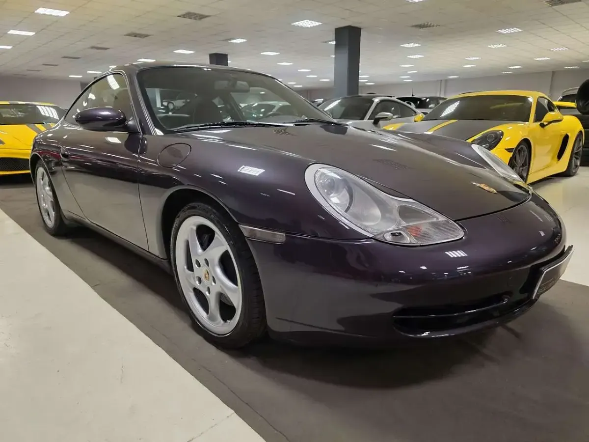 Usata Porsche 911 Carrera 4 300 CV (220 kW) 2000 Viola Coupé