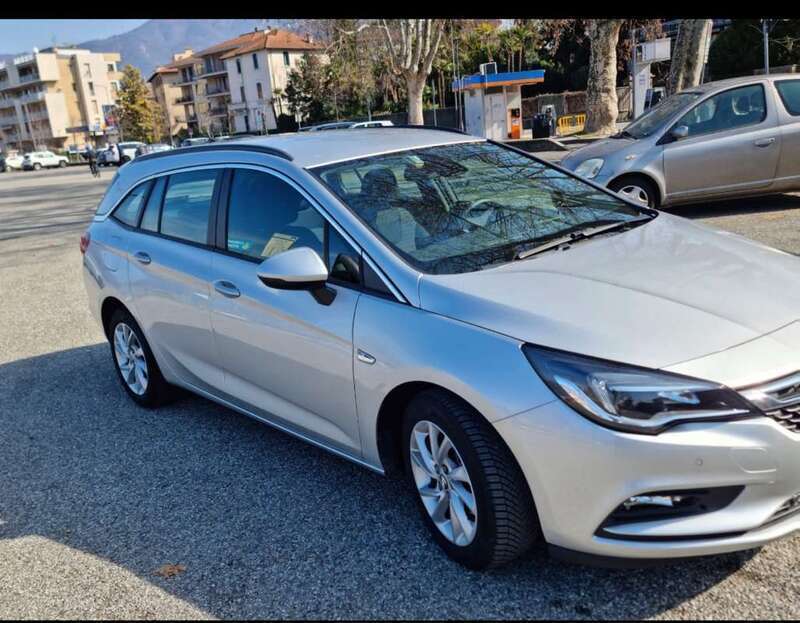 Usato 2019 Opel Astra 1.6 Diesel 110 CV (16.300 €)