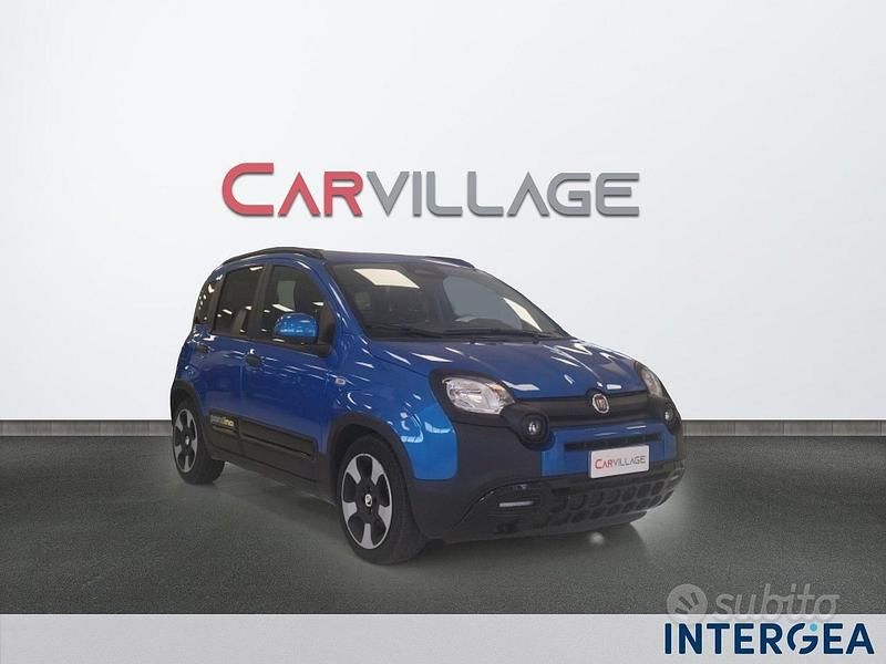 Usata Fiat Panda Cross Cross 70 CV (51 kW) 2025 Blu Utilitaria