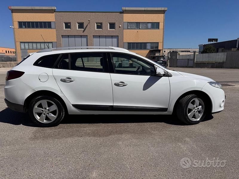 Usata Renault Mégane GrandTour 150 CV (110 kW) 2011 Bianco Station wagon