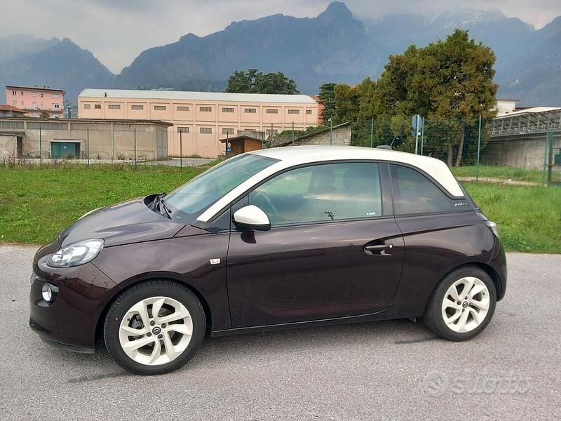 Usata Opel Adam Rocks Rocks 70 CV (51 kW) 2017 Marrone Utilitaria