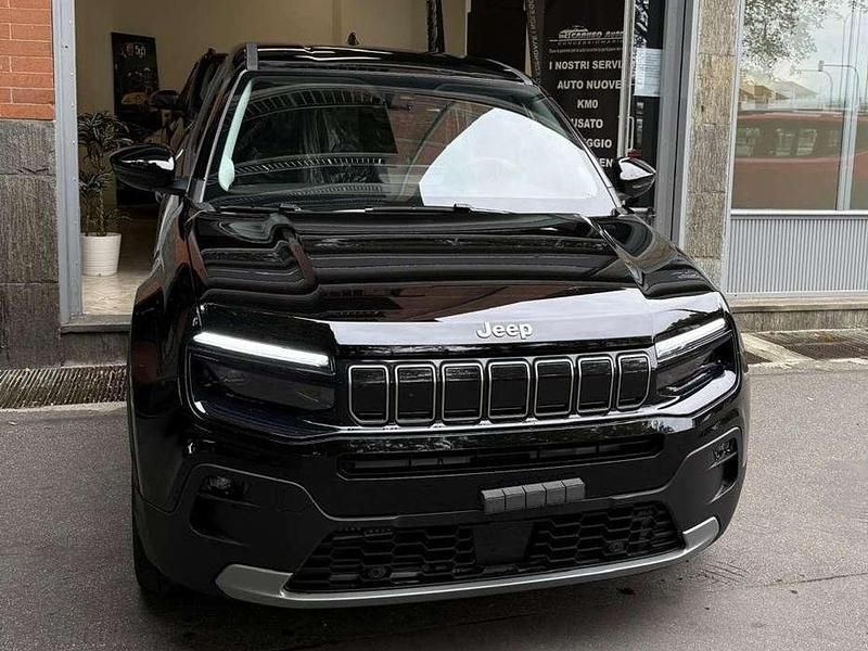 Nero Usata 2024 Jeep Avenger Summit SUV | 24.900 € (Buon prezzo) - Immagine 1/4