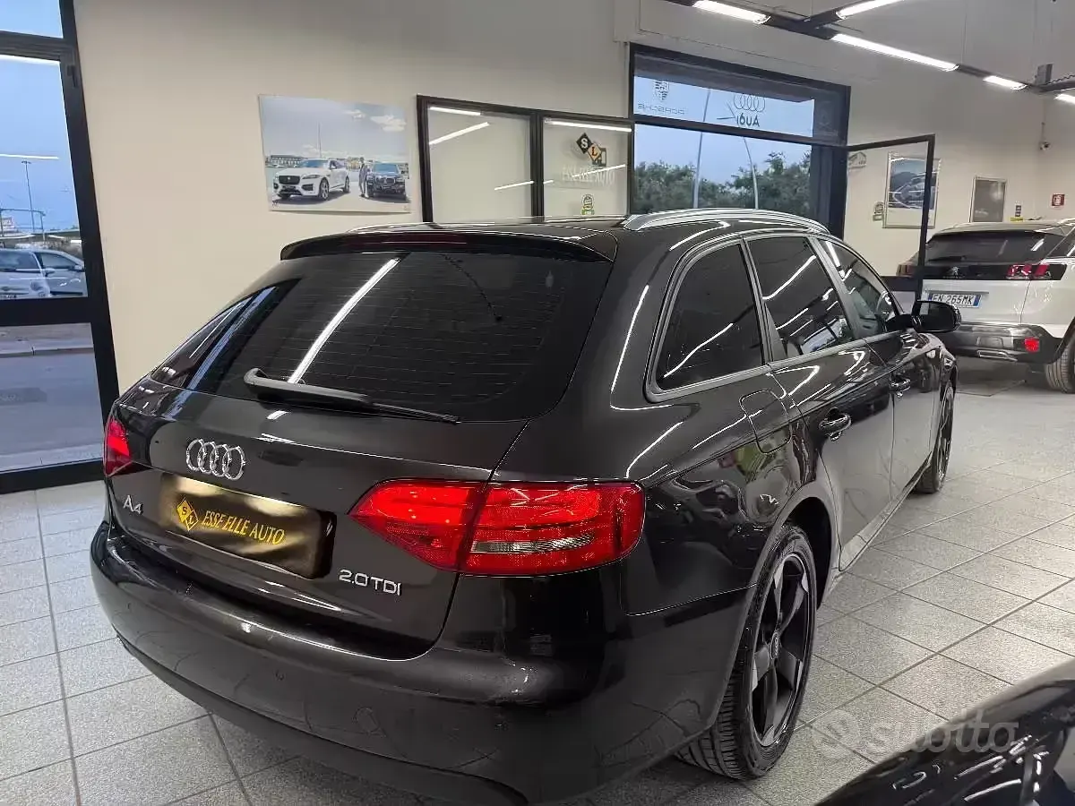 Usata Audi A4 144 CV (105 kW) 2009 Gray Station wagon