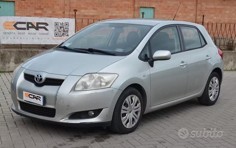 Usata Toyota Auris Sol 126 CV (92 kW) 2007 Grigio Utilitaria