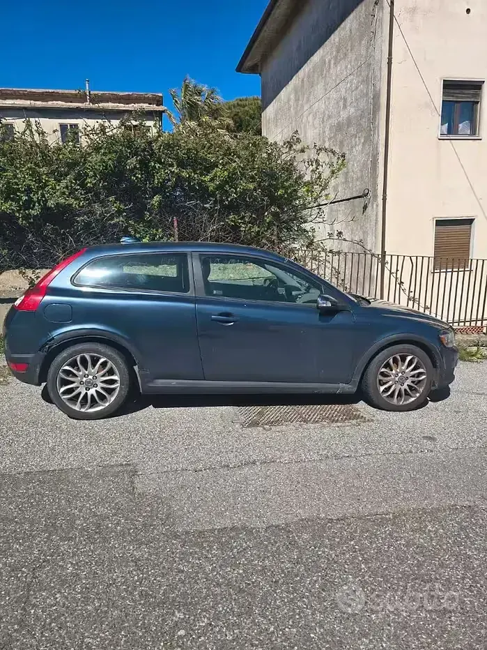 Usata Volvo C30 109 CV (80 kW) 2008 Bluazzurro Utilitaria
