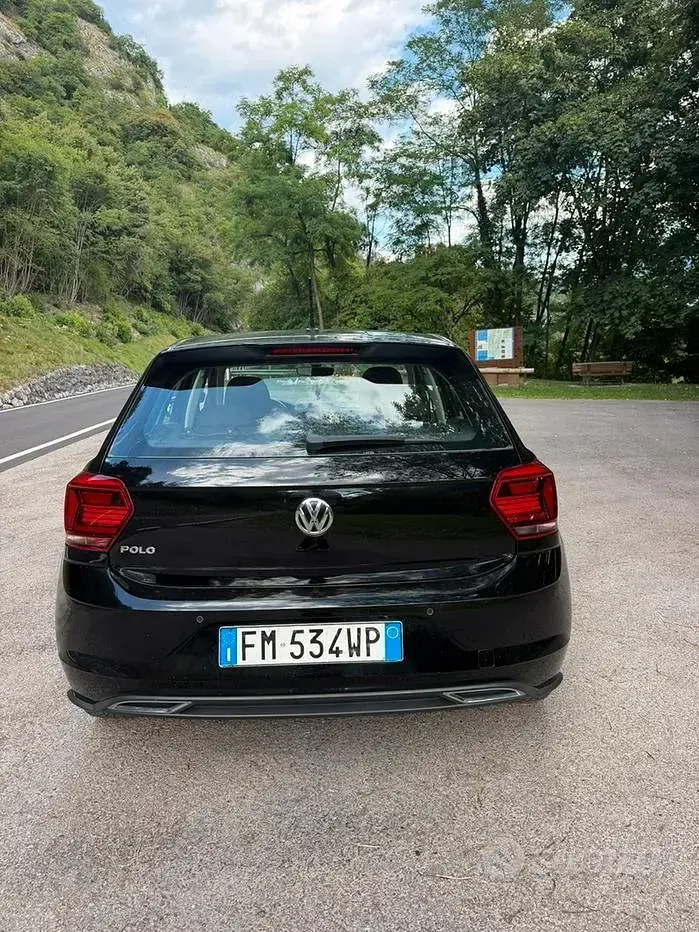 Usata VW Polo R-line 95 CV (69 kW) 2018 Nero Utilitaria
