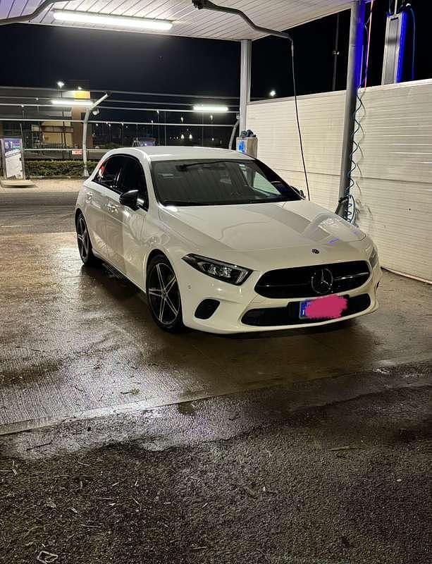 Usata 2019 Mercedes A180 Tre volumi | 18.000 € (Buon prezzo) - Immagine 1/3