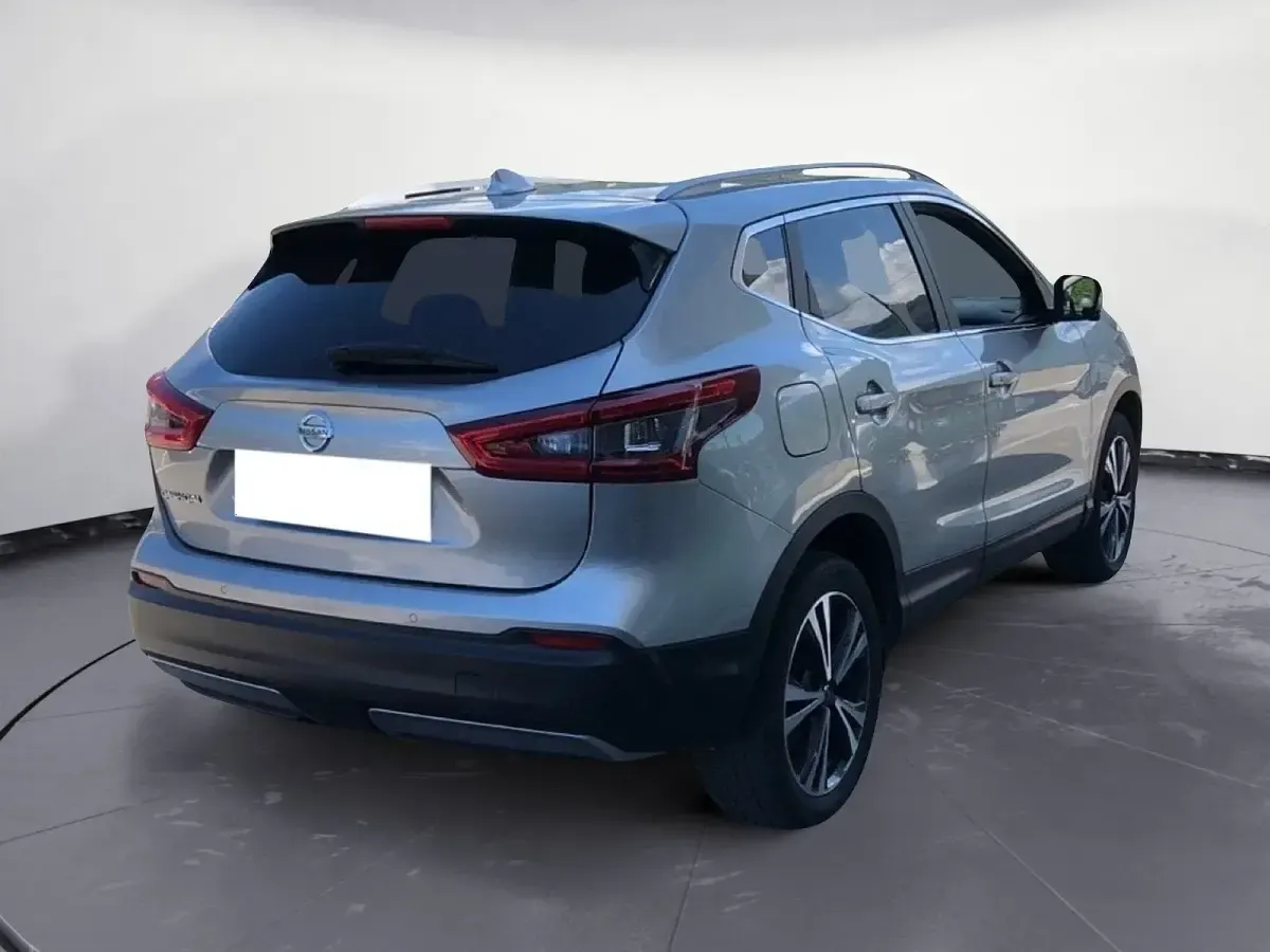 Usata Nissan Qashqai N-Connecta 140 CV (102 kW) 2019 Bianco SUV