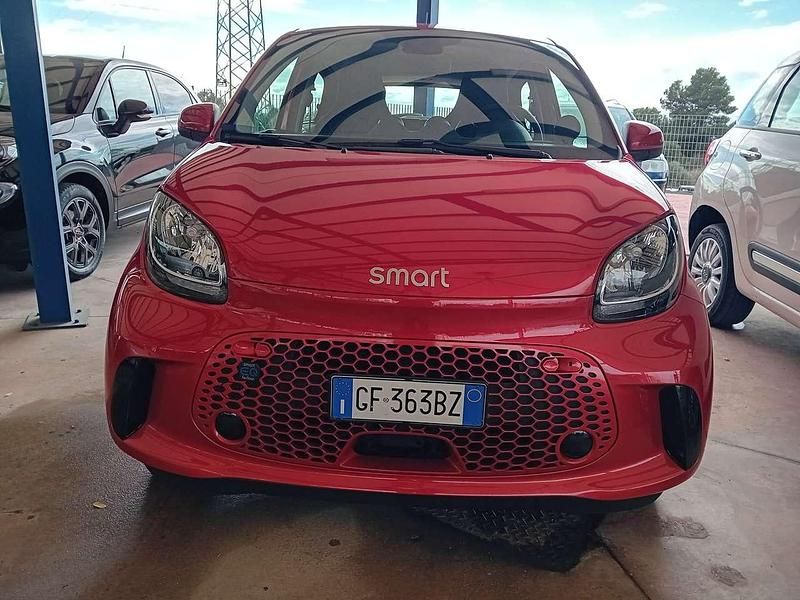 Usata Smart ForFour Electric Drive Passion 41 kW (56 CV) 2021 Rosso Utilitaria