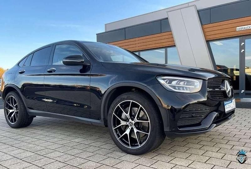 Usata Mercedes GLC400d Edition 330 CV (242 kW) 2022 Obsidian black Coupé