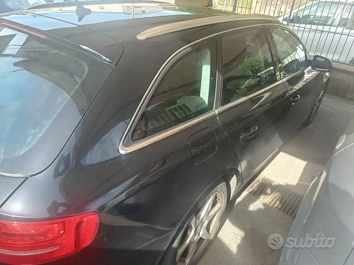 Usata Audi A4 131 CV (96 kW) 2011 Nero Station wagon