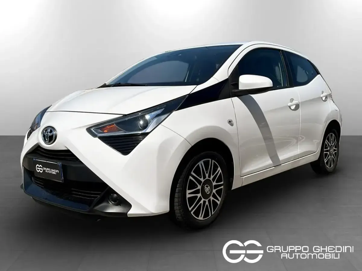 Usata Toyota Aygo X-play 72 CV (52 kW) 2019 Utilitaria