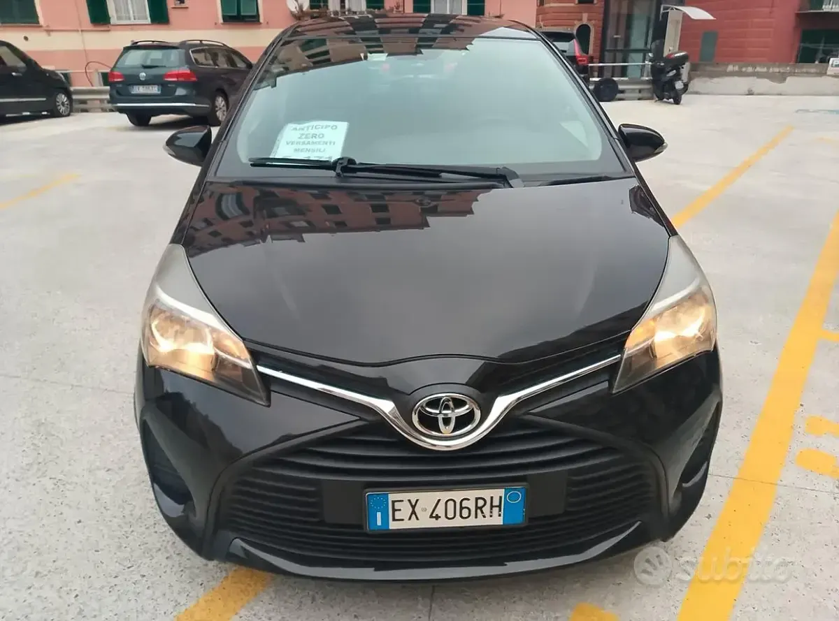 Occasion Toyota Yaris Active 90 ch (66 kW) 2014 Noir Citadine