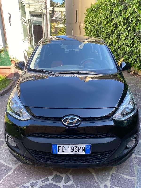 Usata Hyundai i10 Comfort 67 CV (49 kW) 2016 Nero Utilitaria