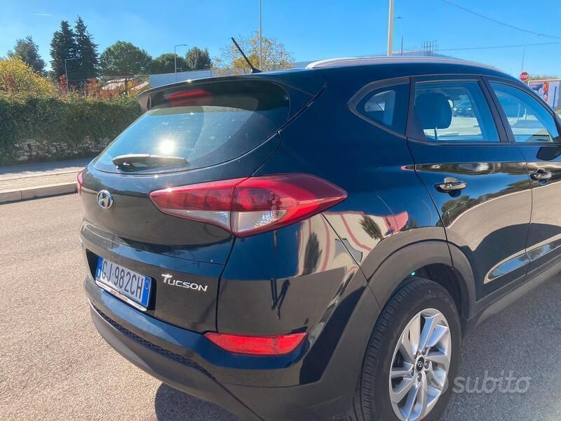 Usata Hyundai Tucson Comfort 116 CV (85 kW) 2016 Nero SUV