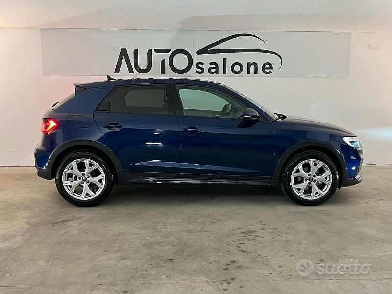 Usata Audi A1 Comfort 116 CV (85 kW) 2024 Blu SUV