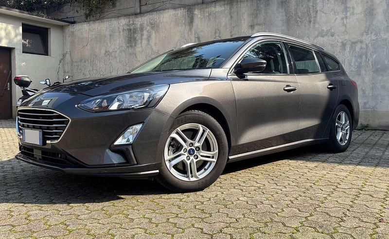 Usata Ford Focus Business Edition 125 CV (91 kW) 2020 Grigio Station wagon