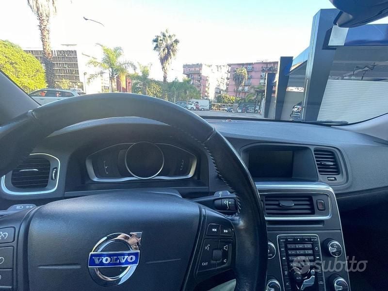 Usata Volvo S60 Business Edition 150 CV (110 kW) 2016 Grigio Berlina