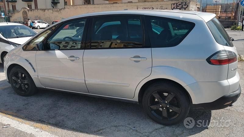 Usata Ford S-MAX 140 CV (102 kW) 2007 Grigio Monovolume