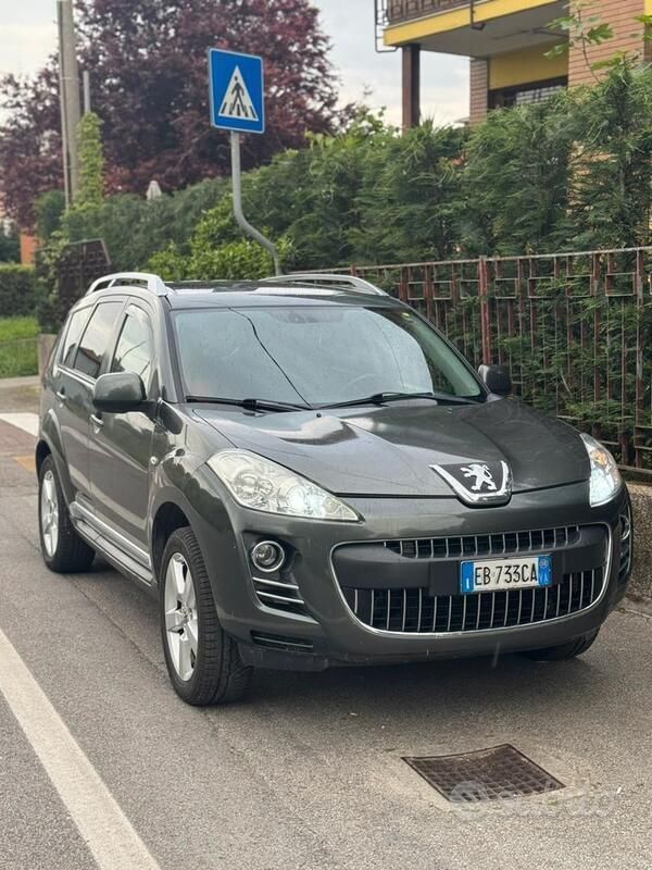 Usata Peugeot 4007 156 CV (114 kW) 2009 Verde SUV